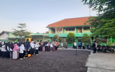 Pemberangkatan Umroh Dewan Guru MI & MTs Nurul Huda oleh Yayasan Nurul Huda